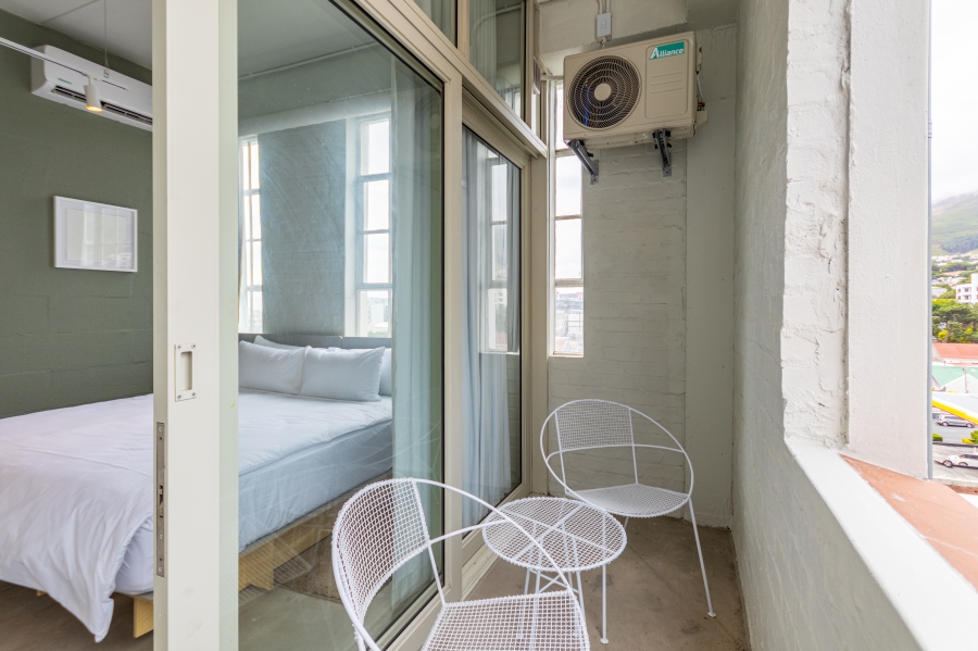 1 Bedroom Property for Sale in Gardens Western Cape